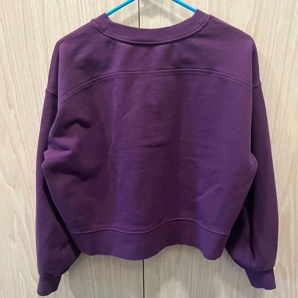 Lululemon Perfectly Oversized Cropped Crew in Dramatic Magenta - Picture 2 of 3